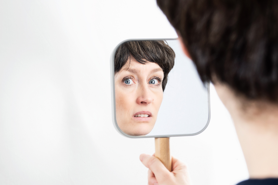 Zelfreflectie begint bij het in de spiegel kijken.